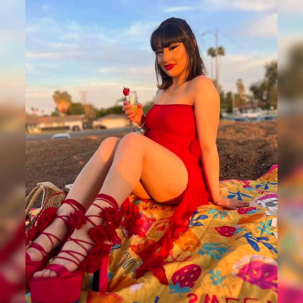 Meet your Posher, Cynthia